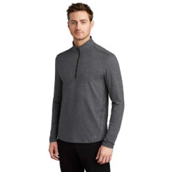 OGIO® ENDURANCE Long Sleeve Force 1/4 Zip Pullover -Portwest Shop OGOE341@3